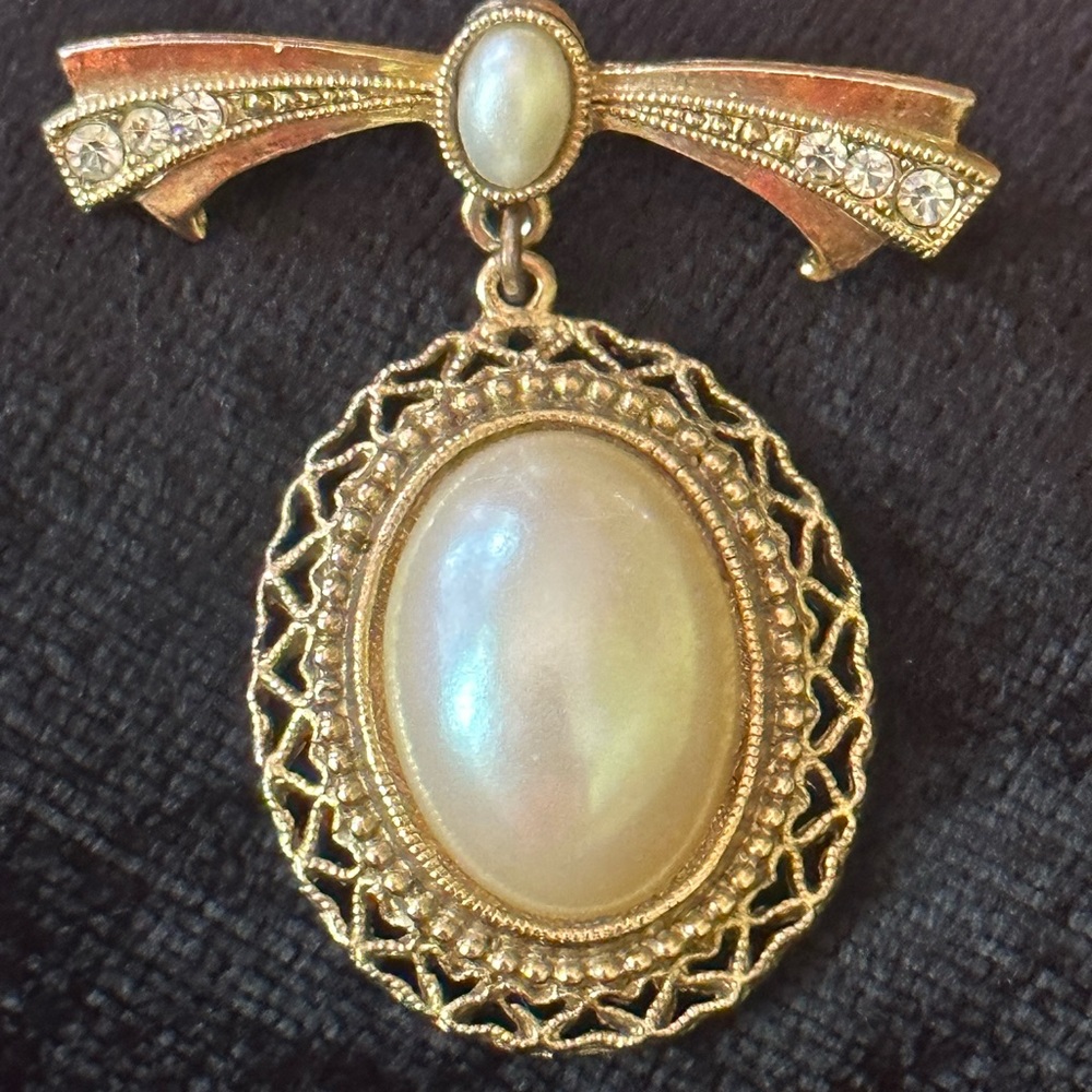 Vintage Faux Pearl & Rhinestone Drop Brooch Pin - Picture 6 of 9